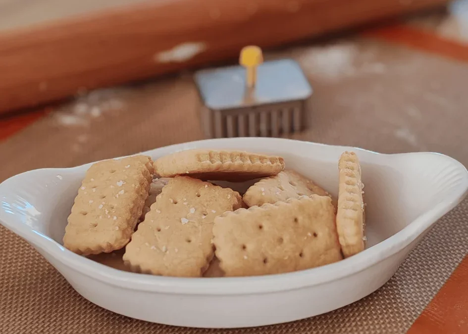 Prépare tes Crackers Biscuits apéritifs maison 100% français