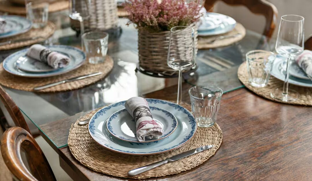 Quoi offrir quand on est invité à manger : le guide complet pour faire plaisir