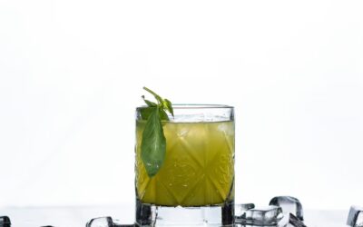 Basil Smash sans shaker : la technique du bar version maison